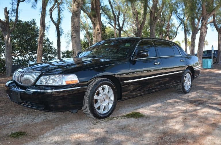 Old car Cartier Limousine Service