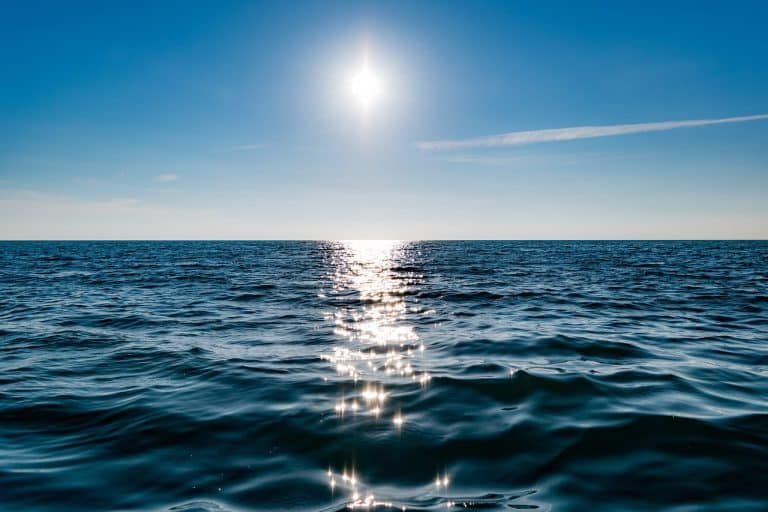 AMI sea, horizon, sun